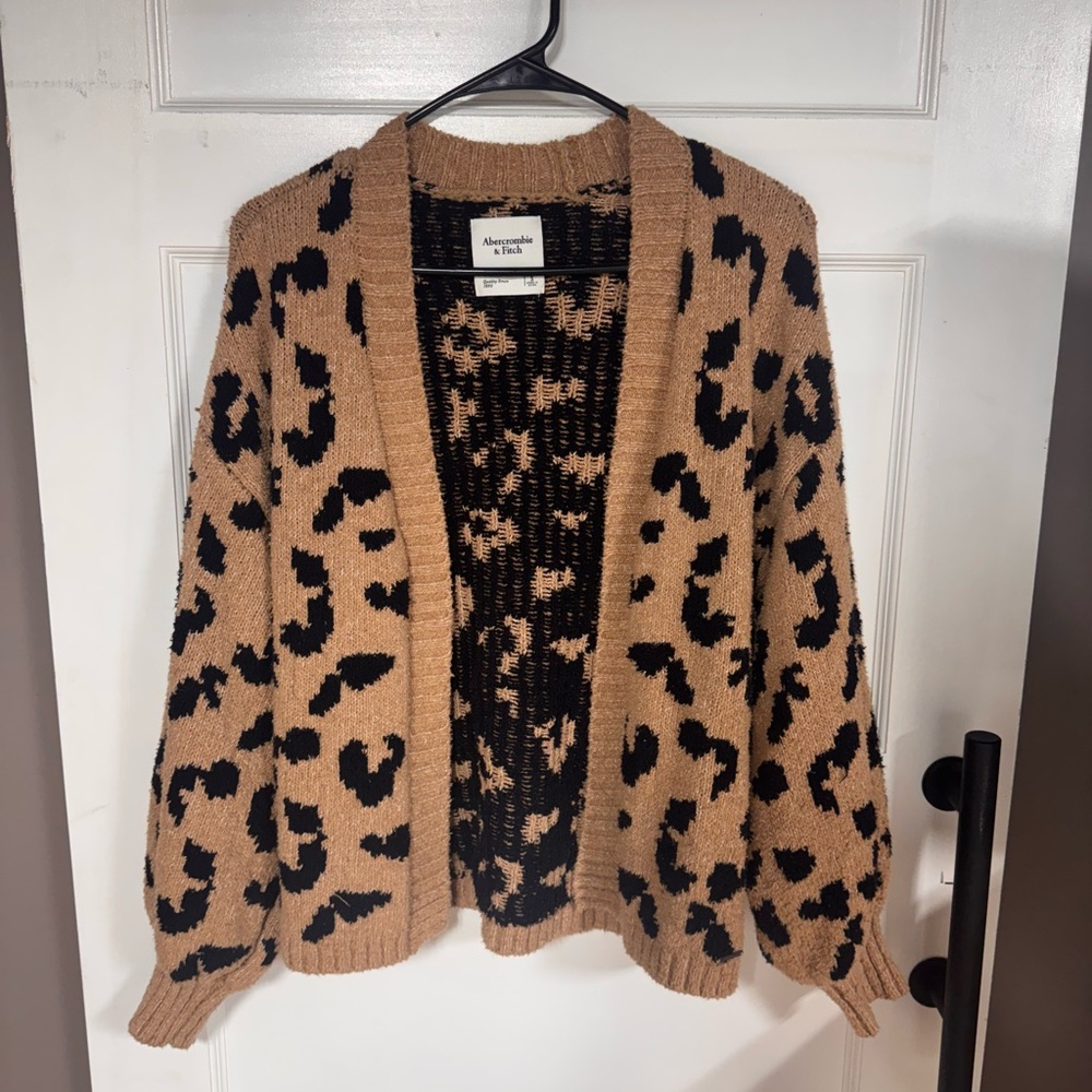 Abercrombie & Fitch Tan and Black Leopard Cardigan